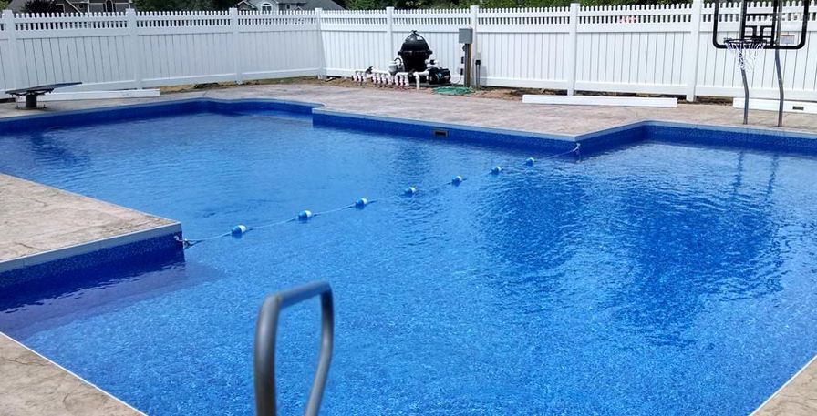 Fence for swimming pool